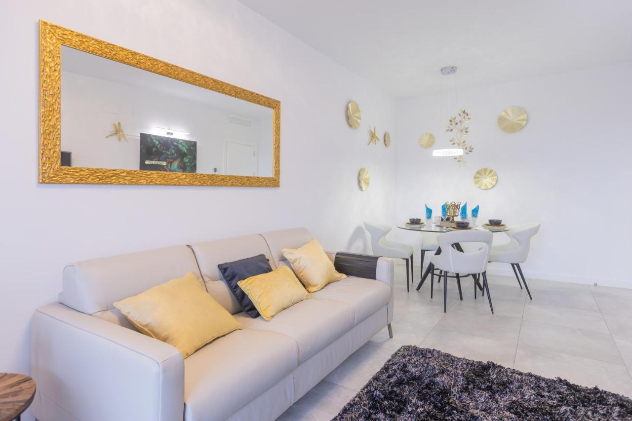 Marbella Luxury Brand New 2-Bedroom Apartment, 3 Min Walk To The Beach! Buitenkant foto